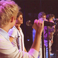 Foto bij � Chapter 13 � Best friends brother � Chantal