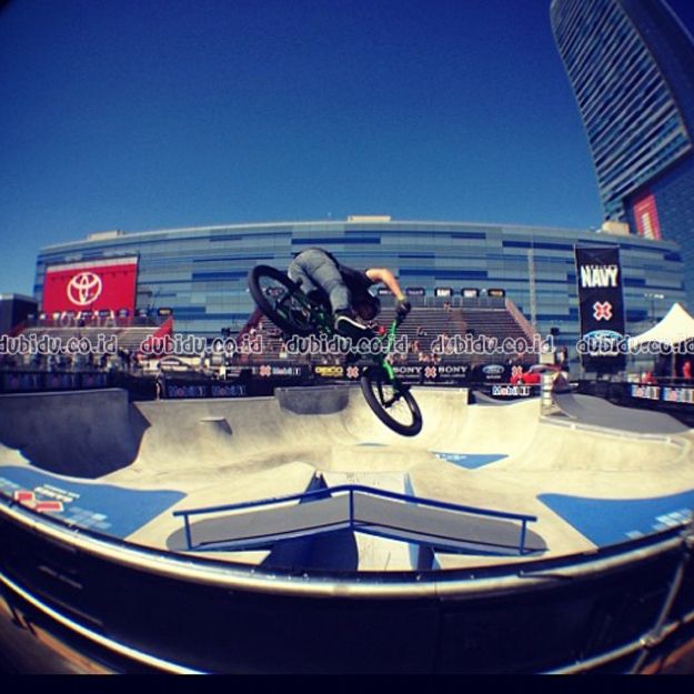  photo olloclip_iphone_fisheye_lens_1_zps0dbea711.jpg