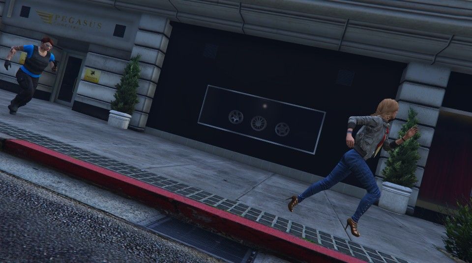 2017-06-20_ES7_foot%20chase_zpsesvymh9h.