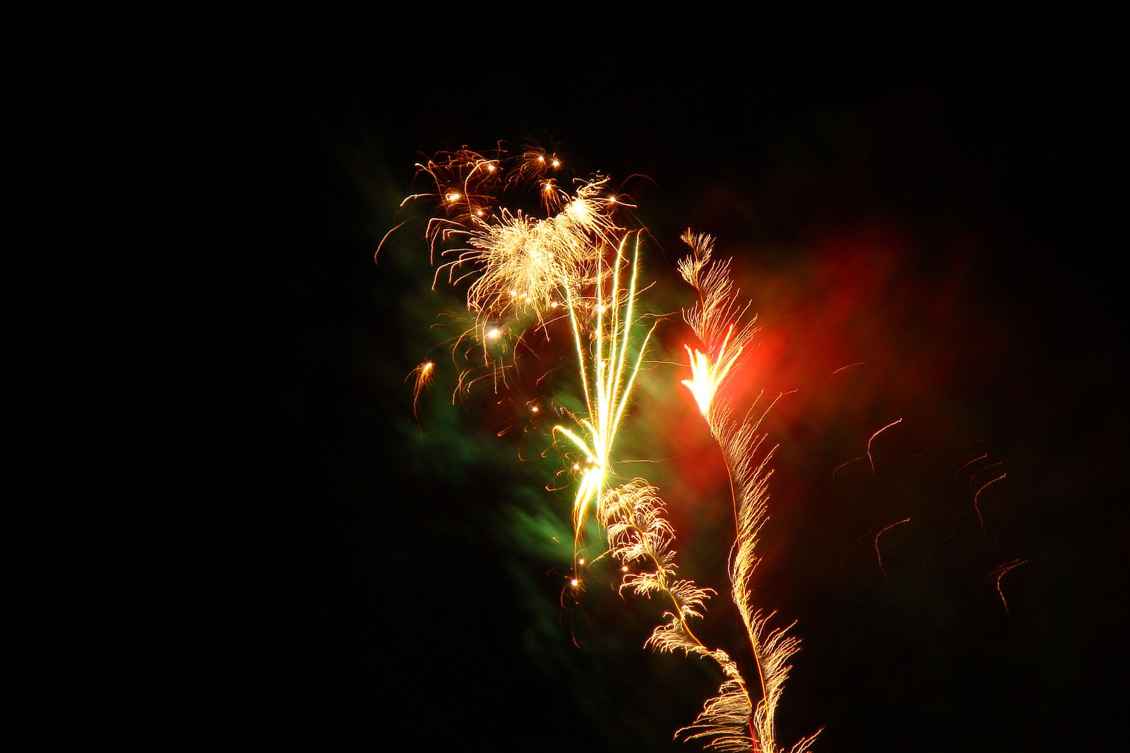 fireworks%203_zpsl8afoca7.jpg