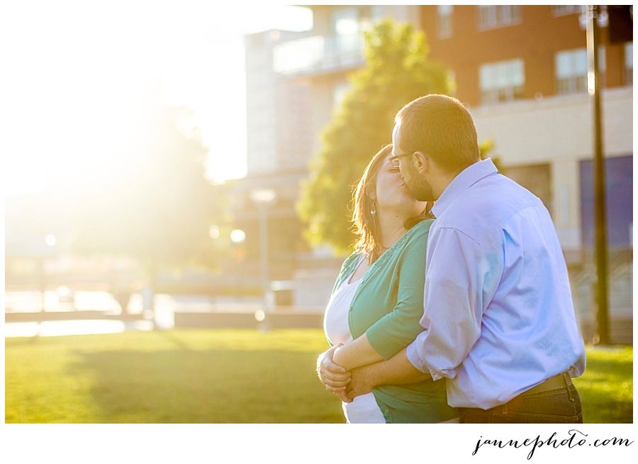  photo jannephotocomDowntownCincinnatiSmaleParkEngagementSession_0008_zps92e50edc.jpg